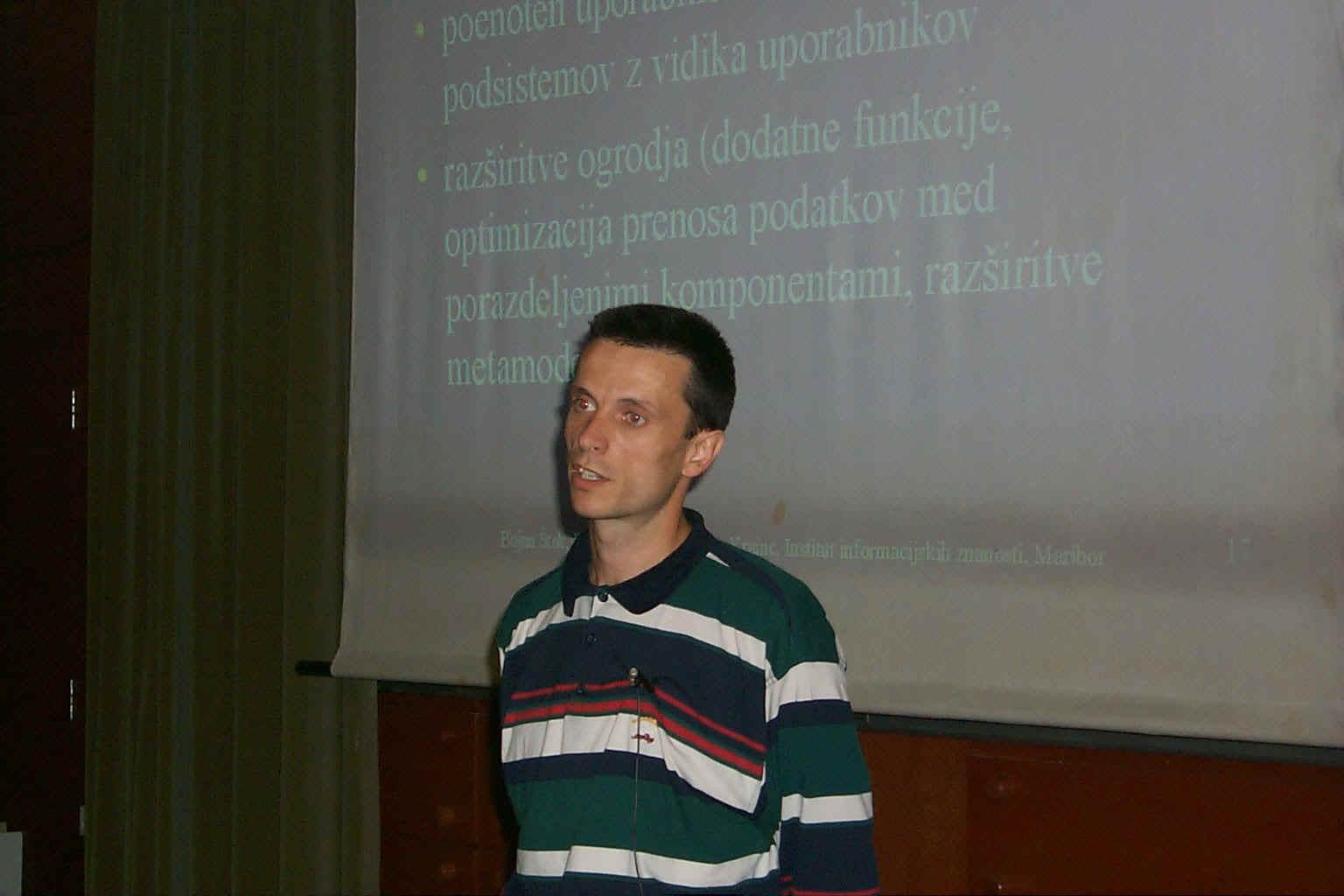 p0001106.jpg (191010 bytes)